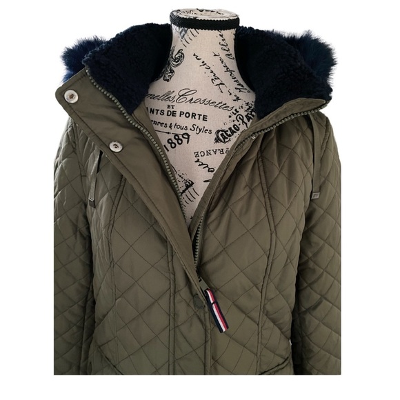 Tommy Hilfiger Women's Full Zip Quilted Hooded Puffer Jacket NWOT Size M - Picture 4 of 10